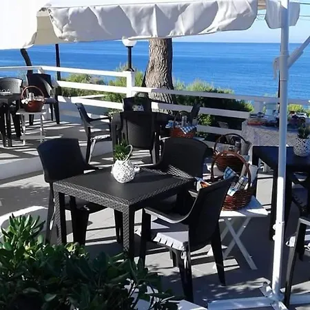Satyria Bed & Breakfast Leporano